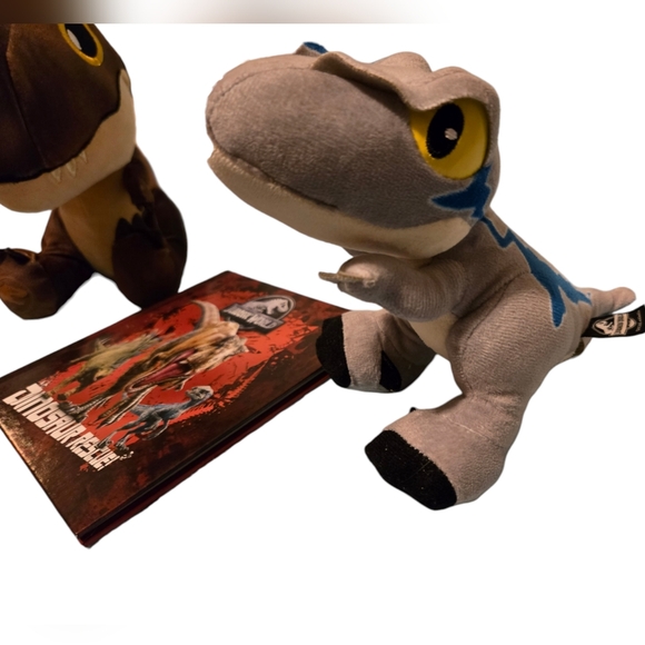 Jurassic Park plush and book set - Picture 2 of 6